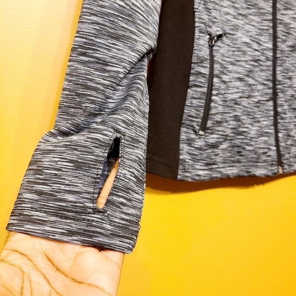 Athletic Collection | Women's Full Zipper Light Jacket (Size Medium) - Picture 9 of 10